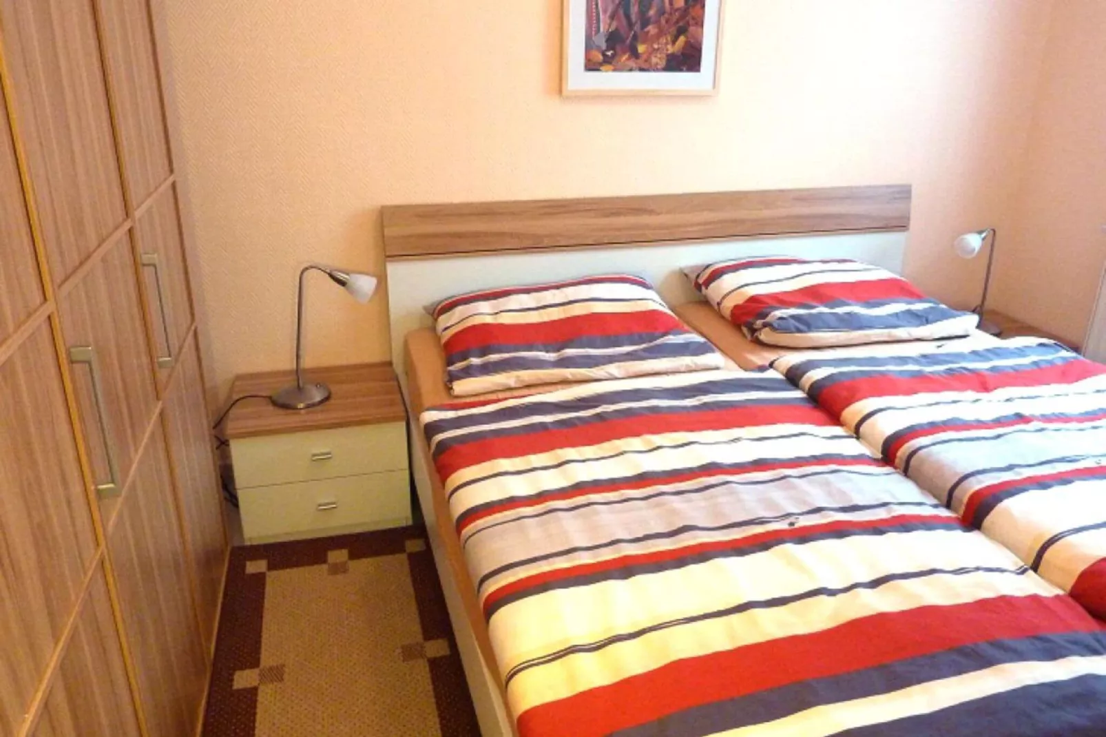 44446-Schlafzimmer