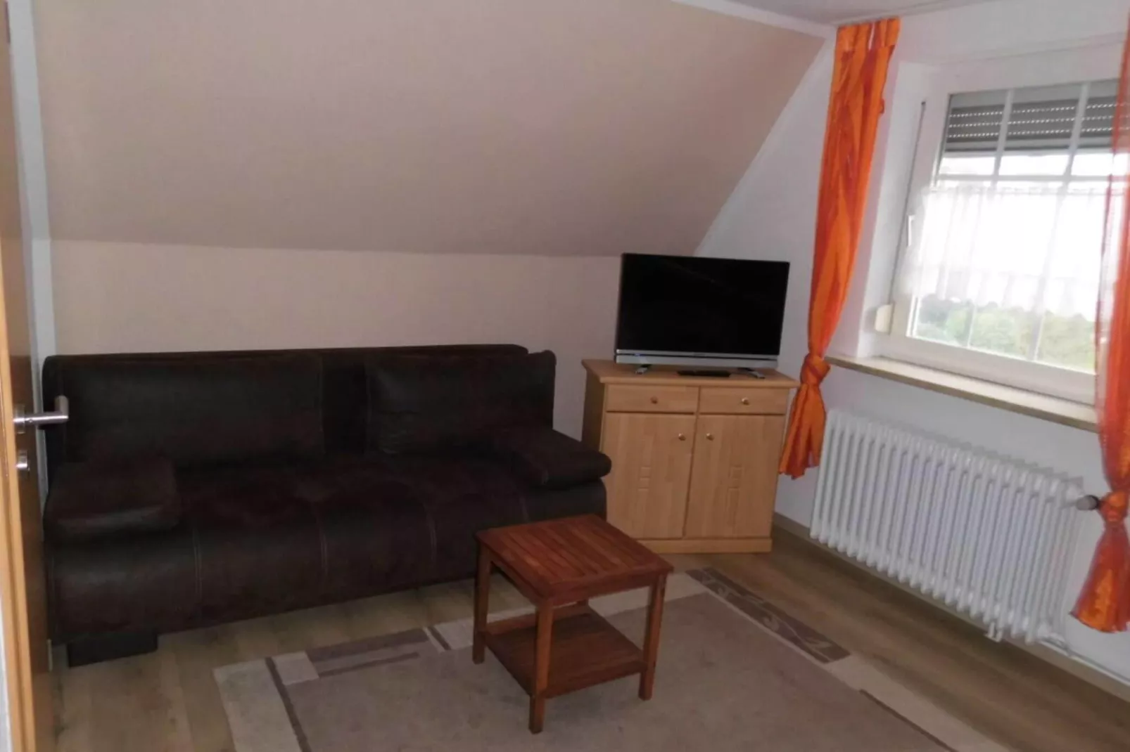 45510-Living room