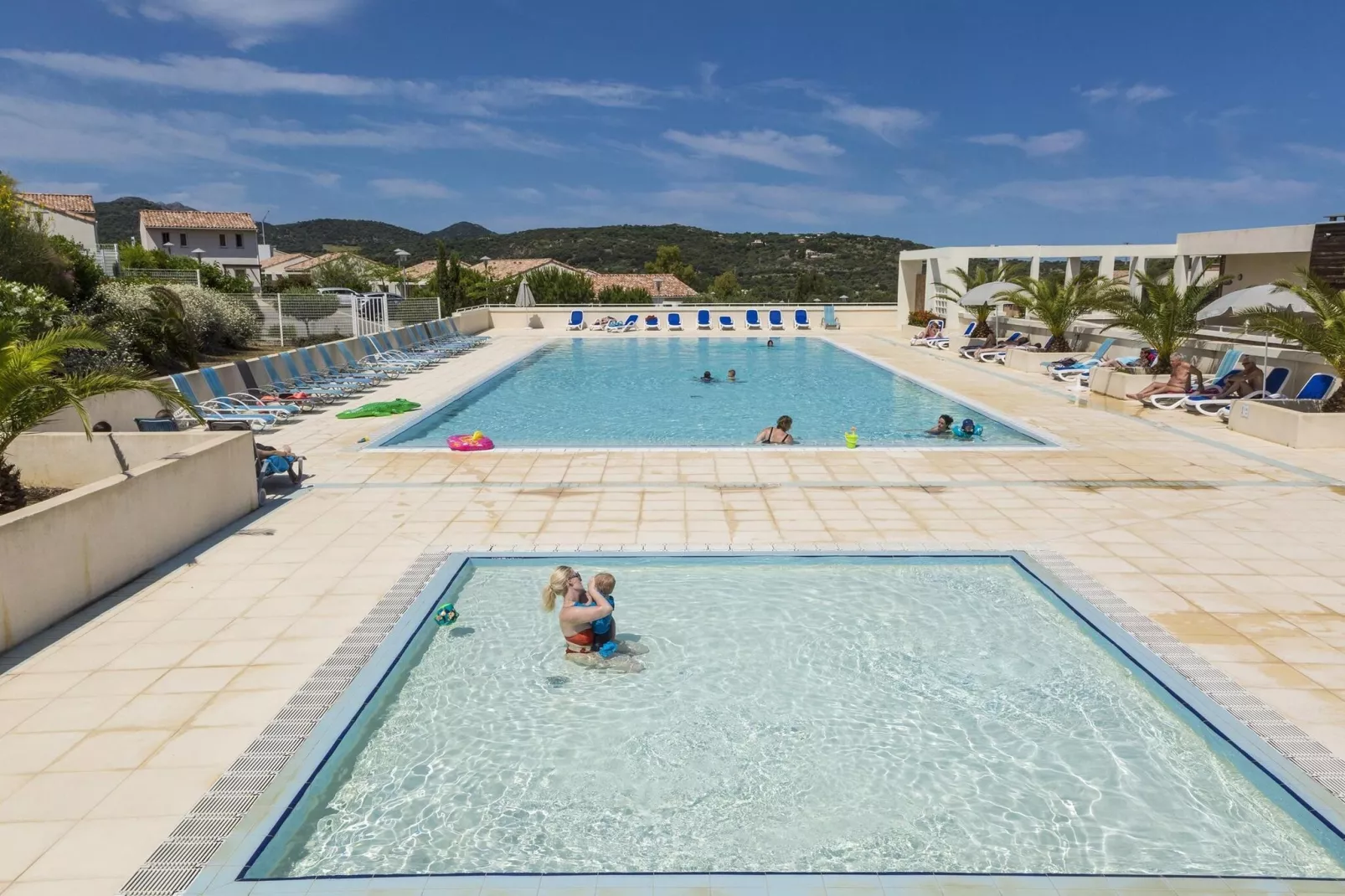 Résidence-Club les Villas Bel Godère 1-Piscine