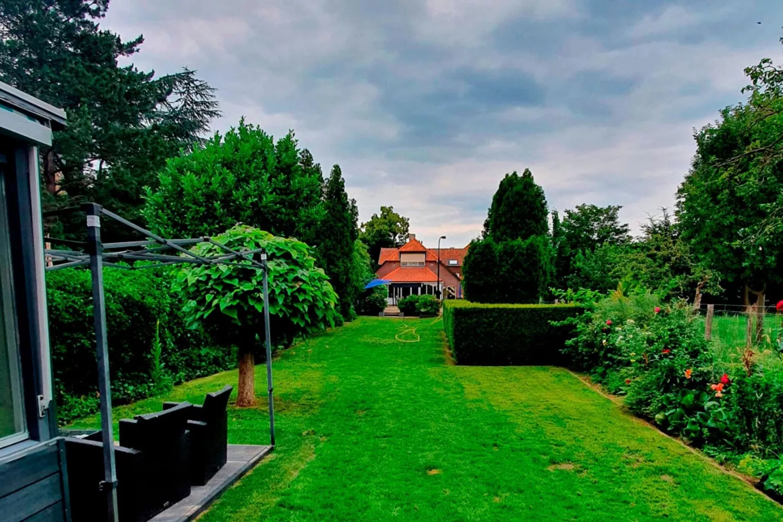 BnB van Duin-Gardens summer