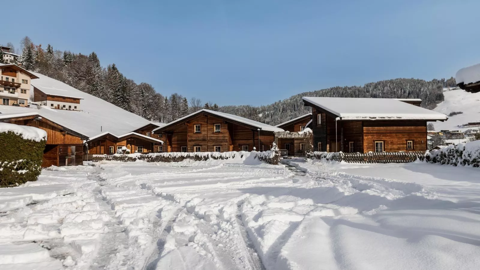 Urige Doppelhaushälfte 6-Exterior winter