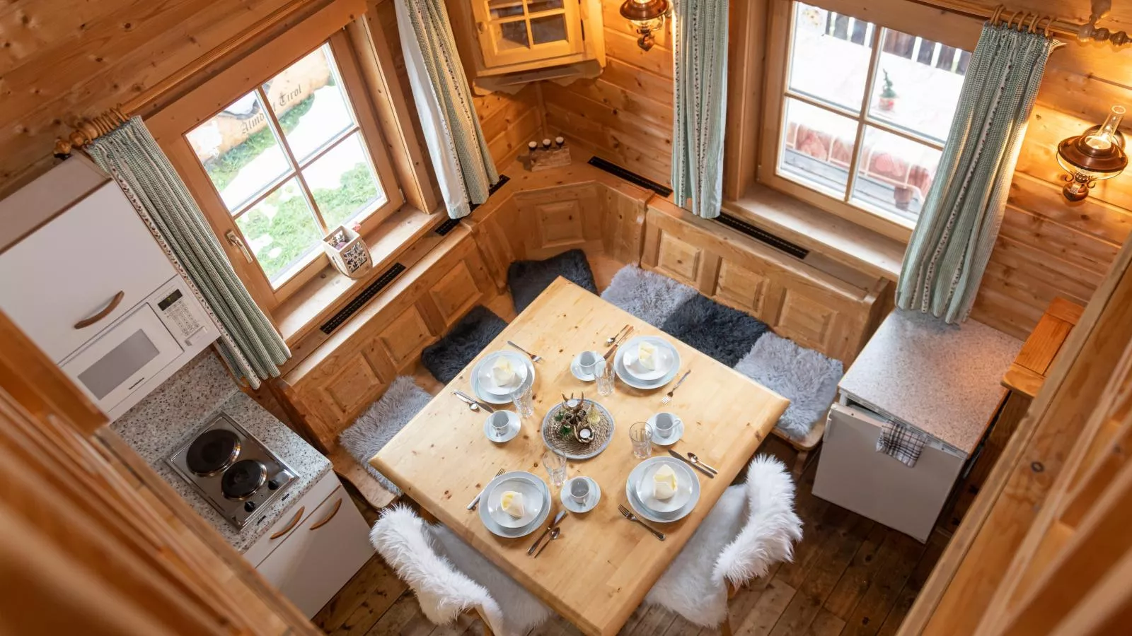 Urige Doppelhaushälfte 6-Dining room