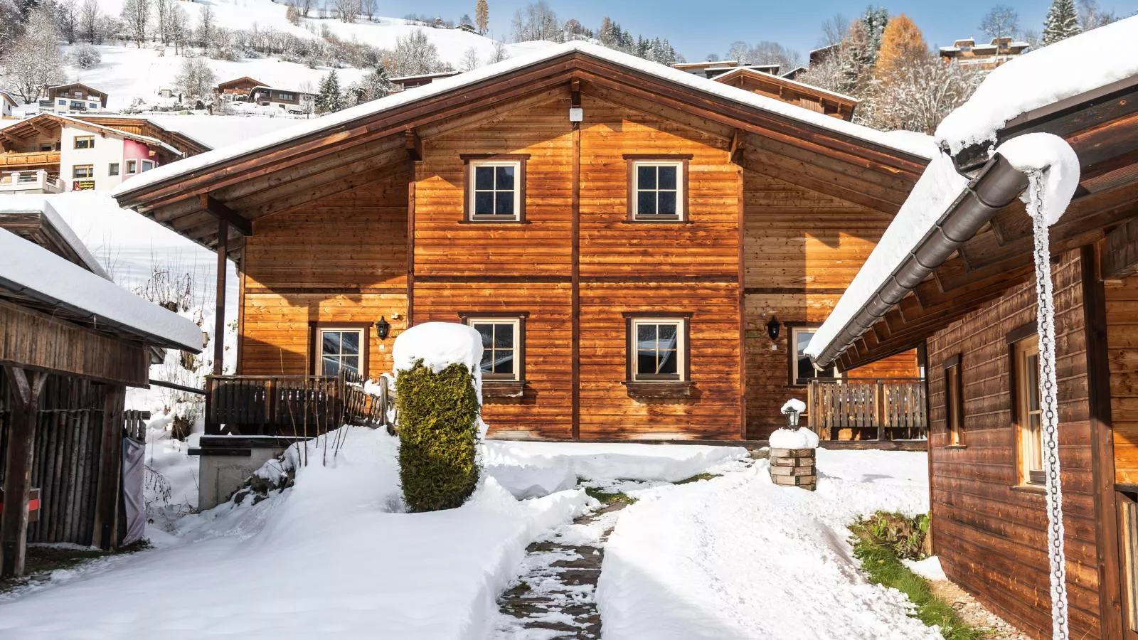Urige Doppelhaushälften 5 und 6-Exterior winter