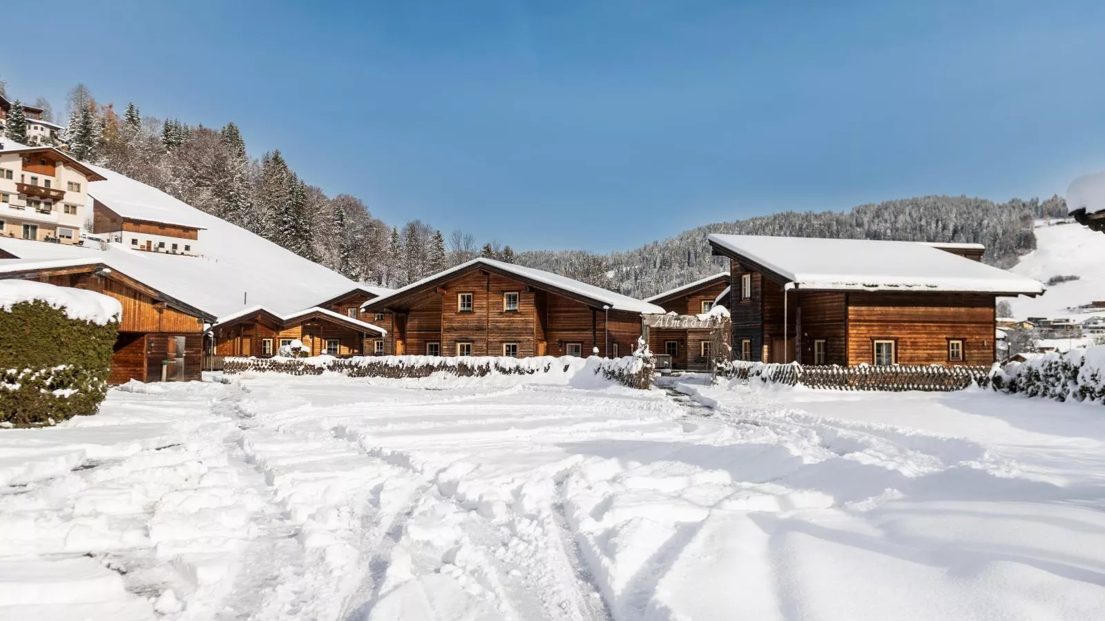 Urige Doppelhaushälften 1 und 2-Exterior winter