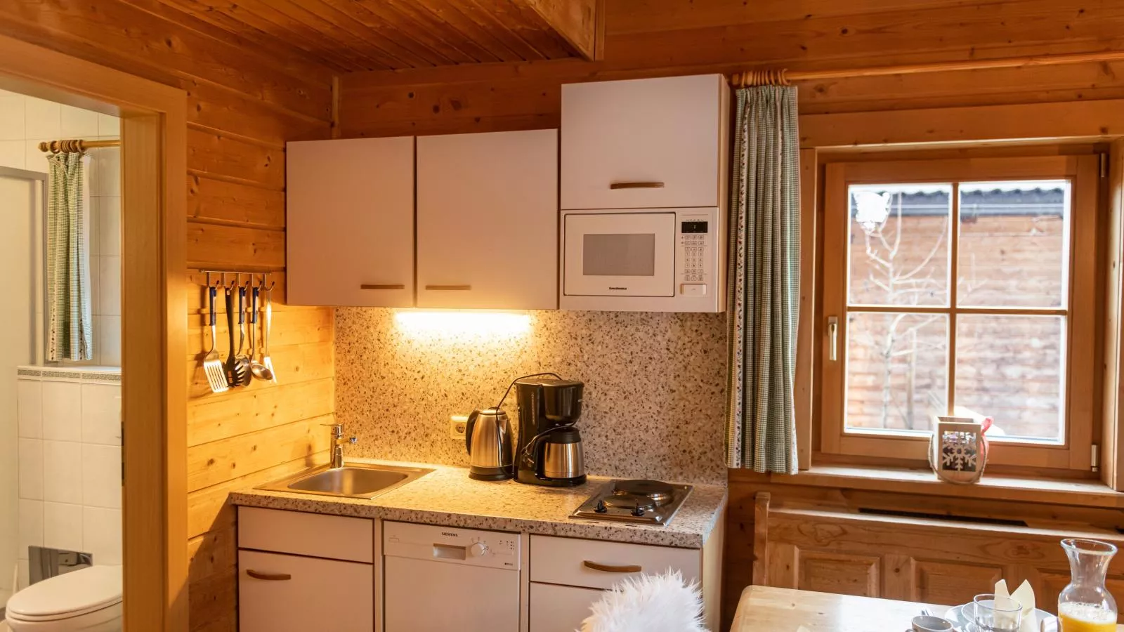Urige Doppelhaushälften 1 und 2-Kitchen