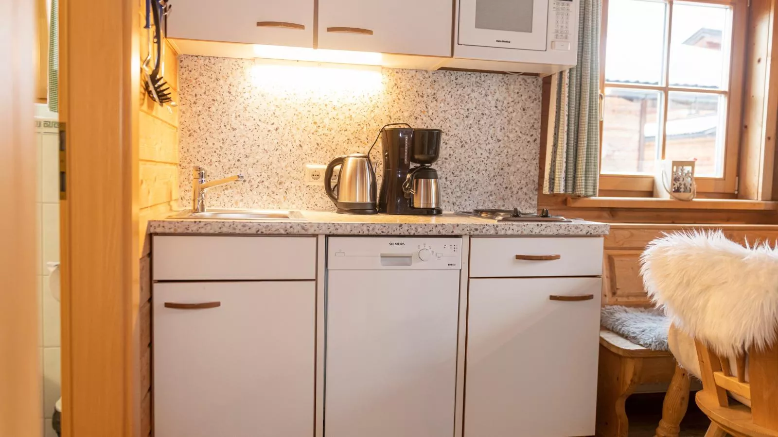 Urige Doppelhaushälfte 8-Kitchen