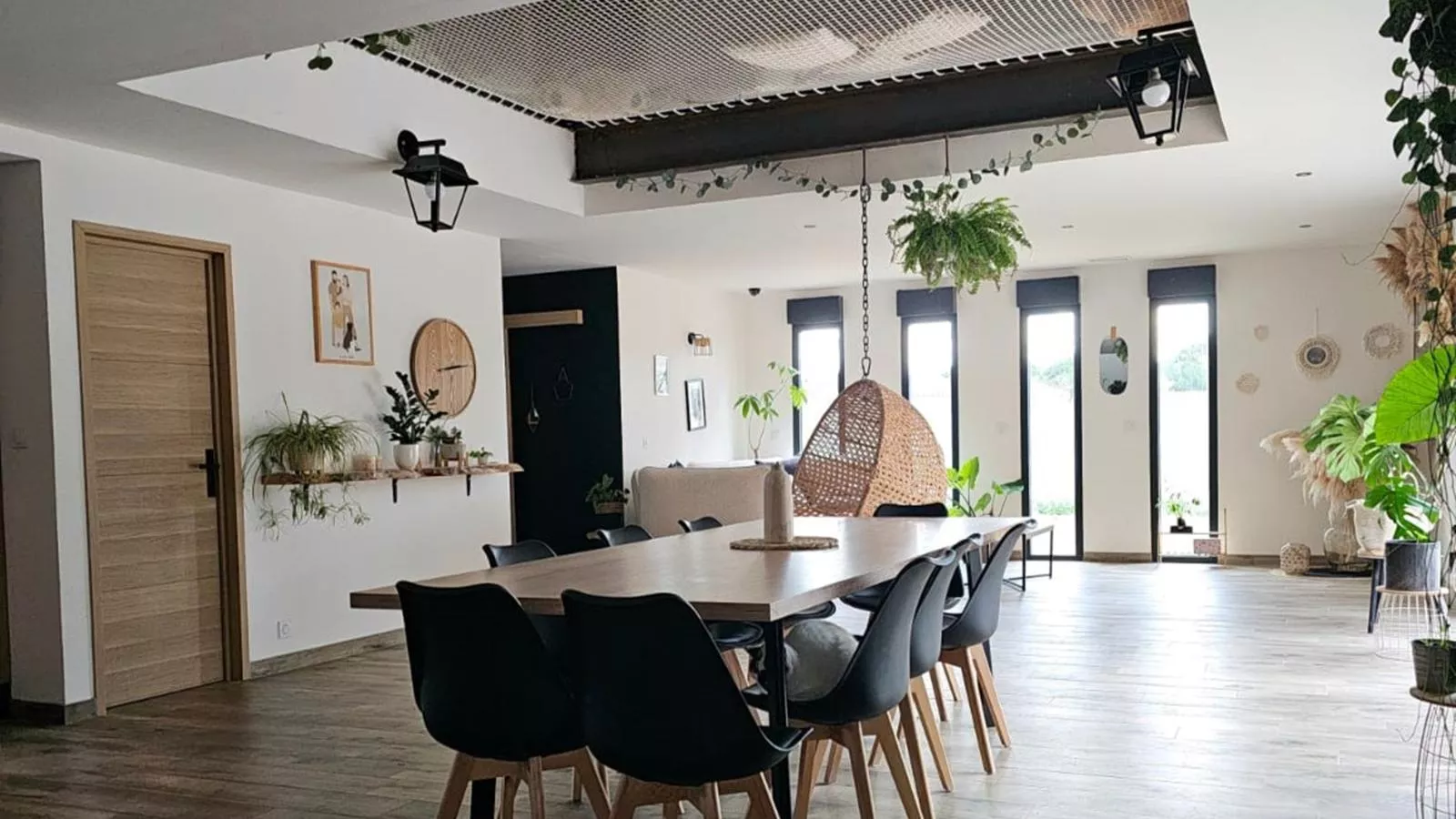 Le Catamaran-Dining room
