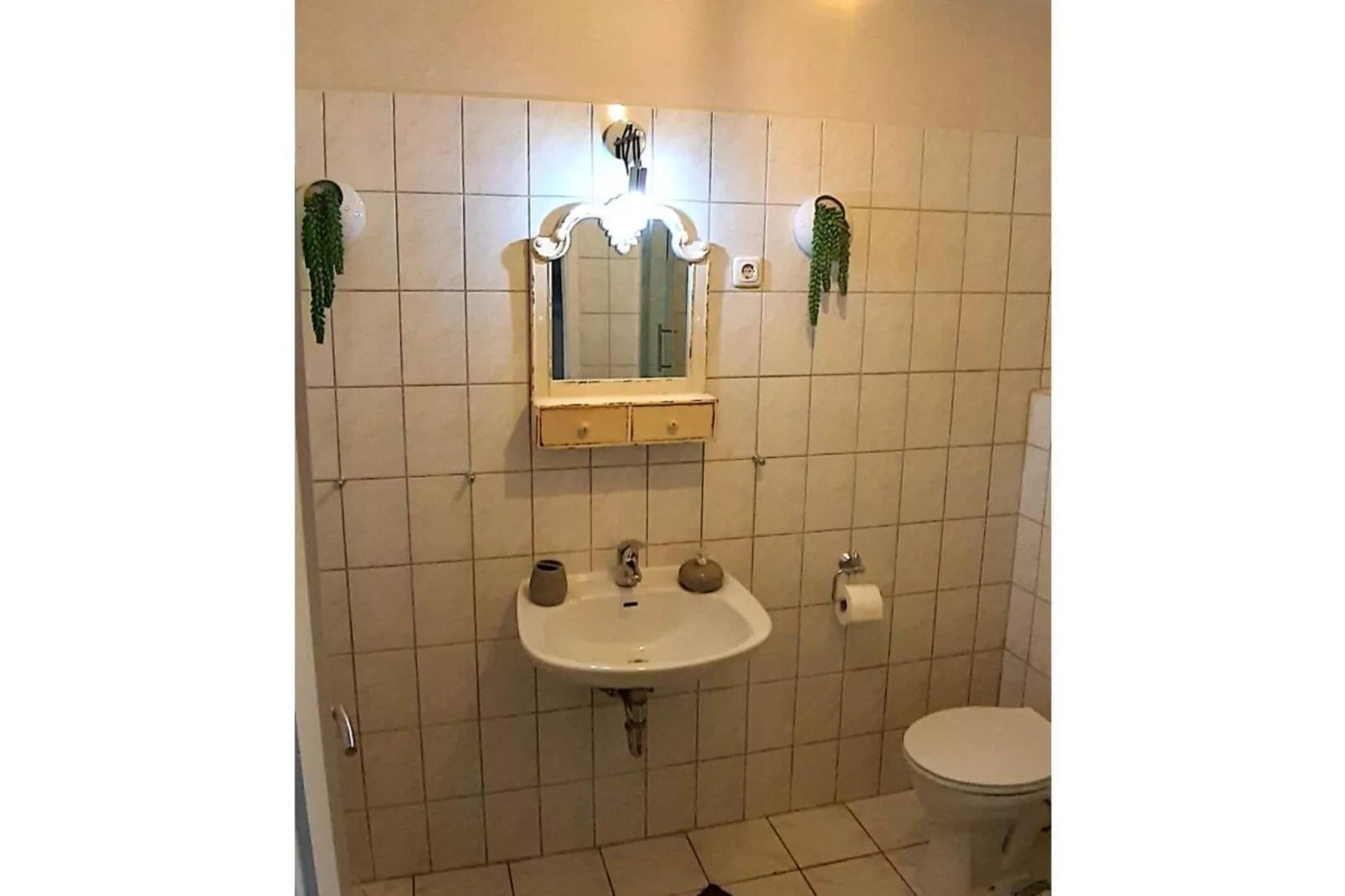6582-Bathroom