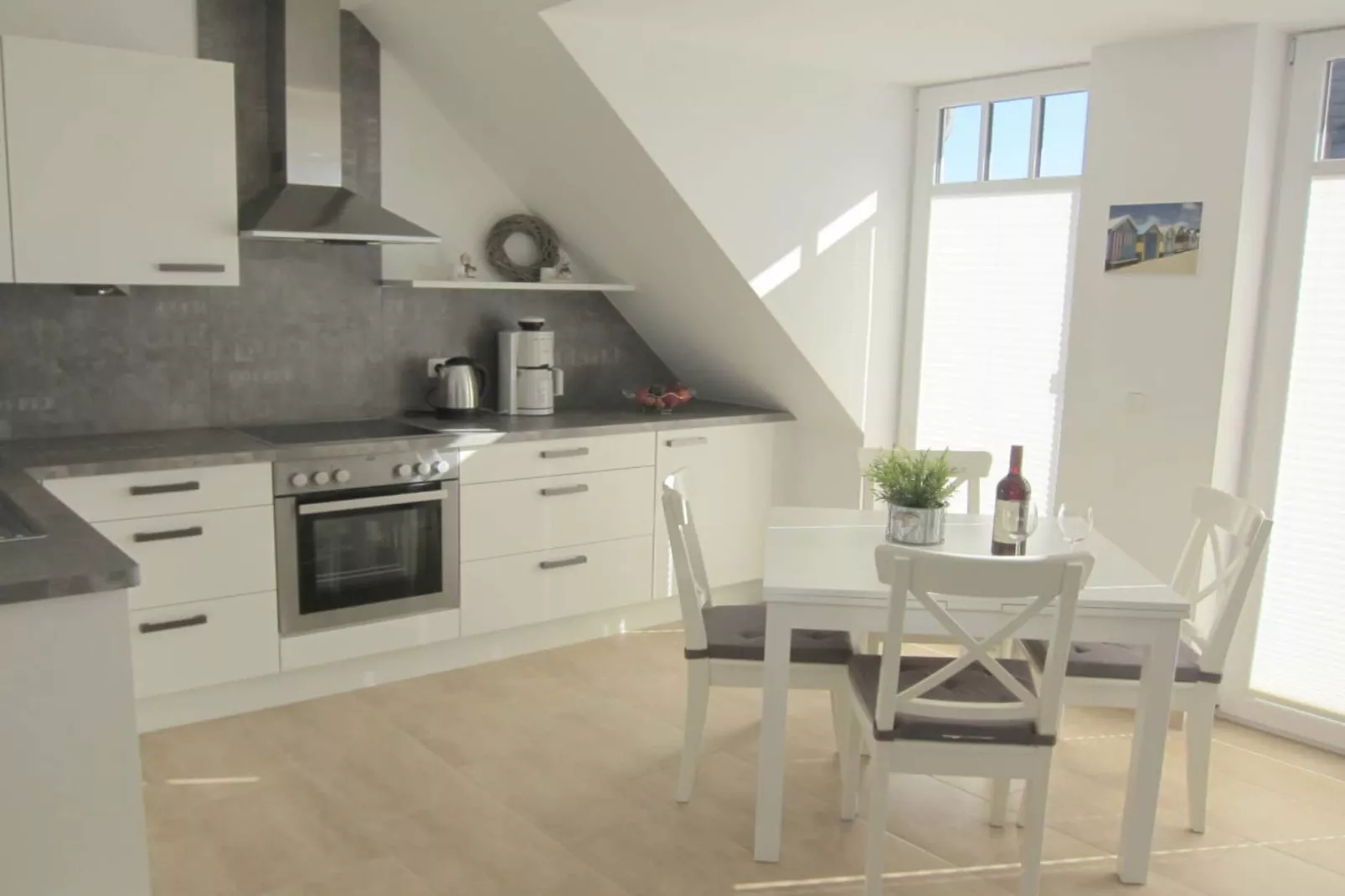 54678-Kitchen