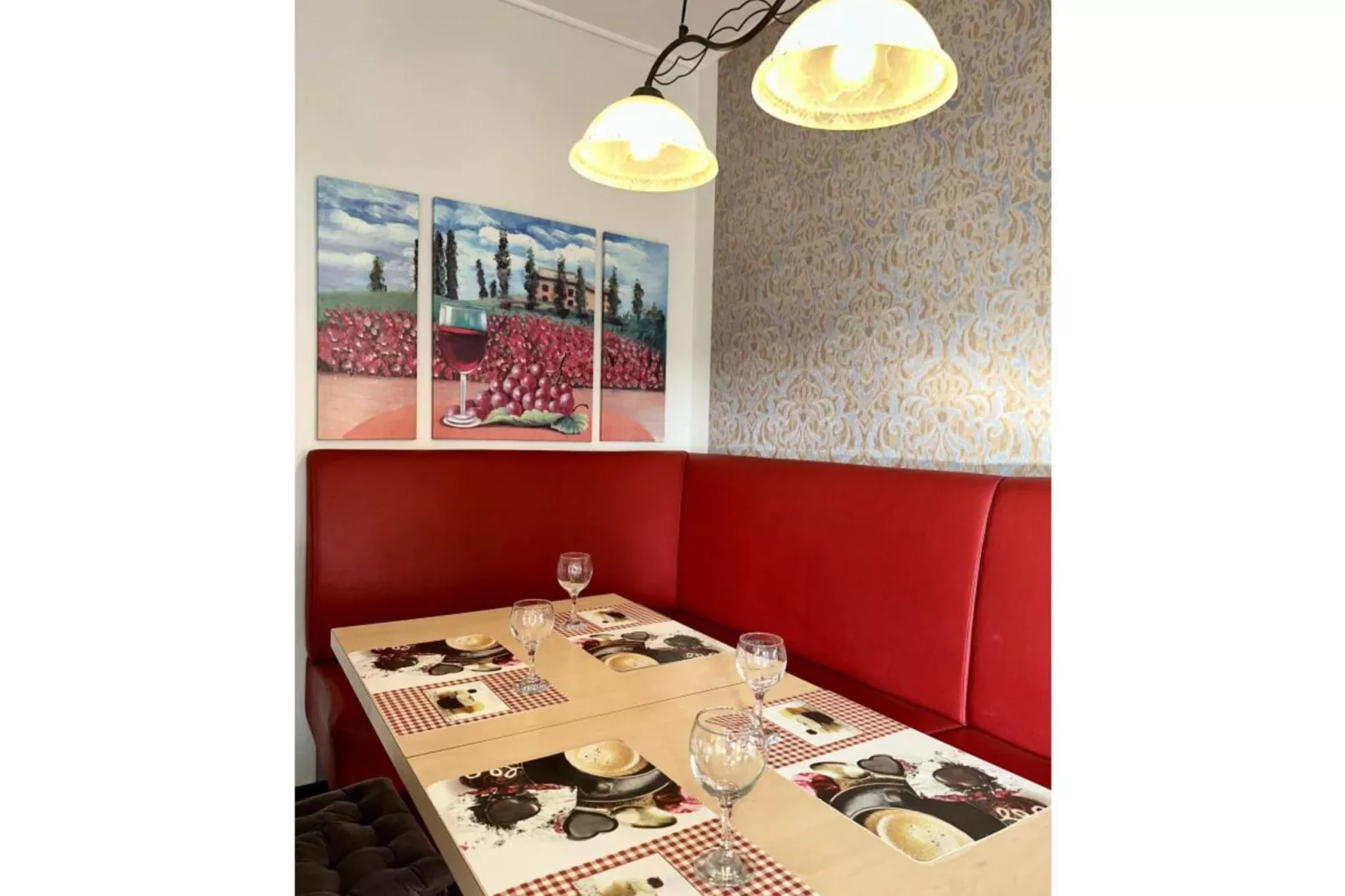 11333-Dining room