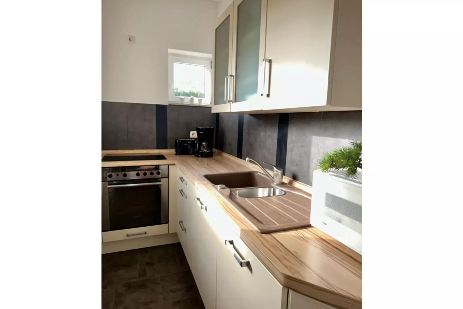 11333-Kitchen