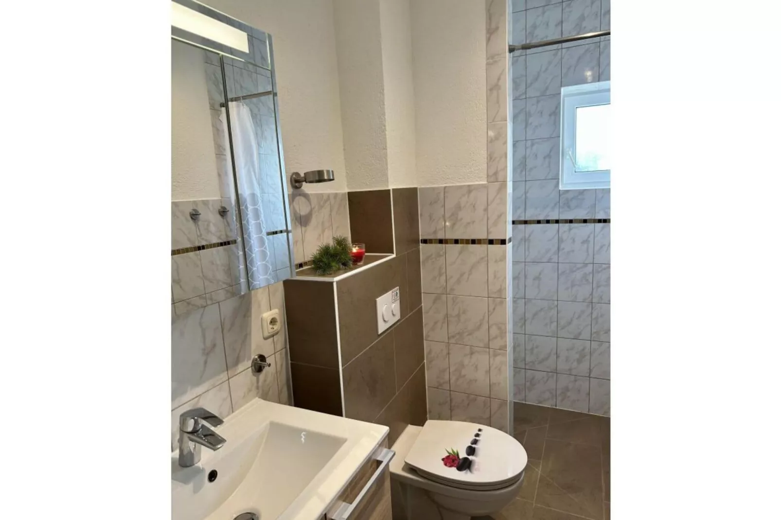 11333-Bathroom