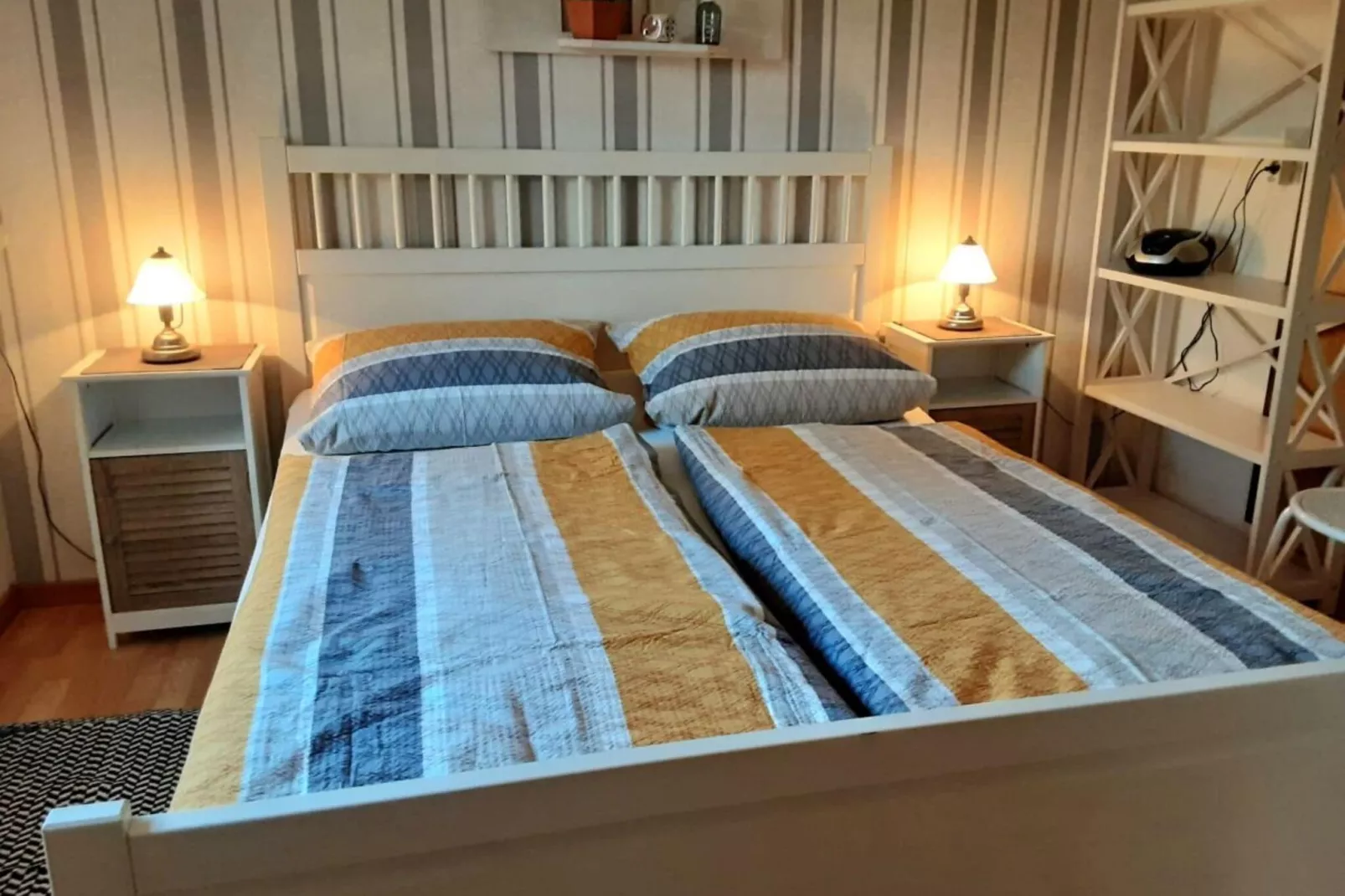 6837-Bedroom