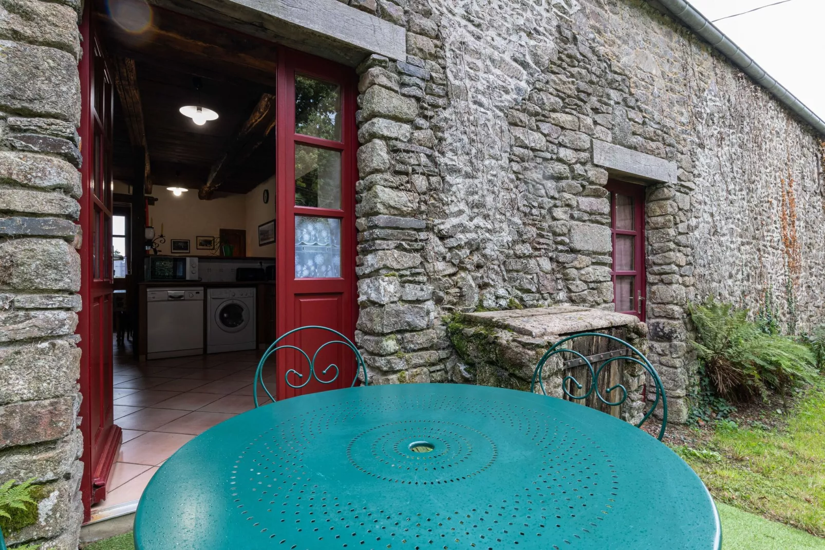 L'Eguillere-Reception hall