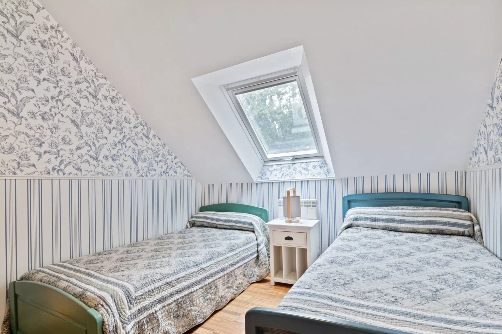 L'Eguillere-Bedroom
