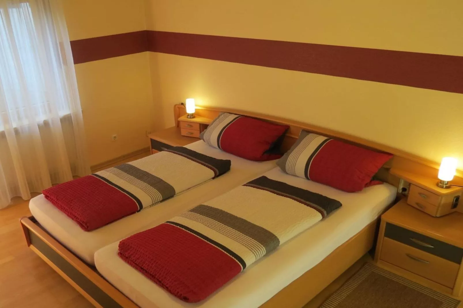 49116-Schlafzimmer