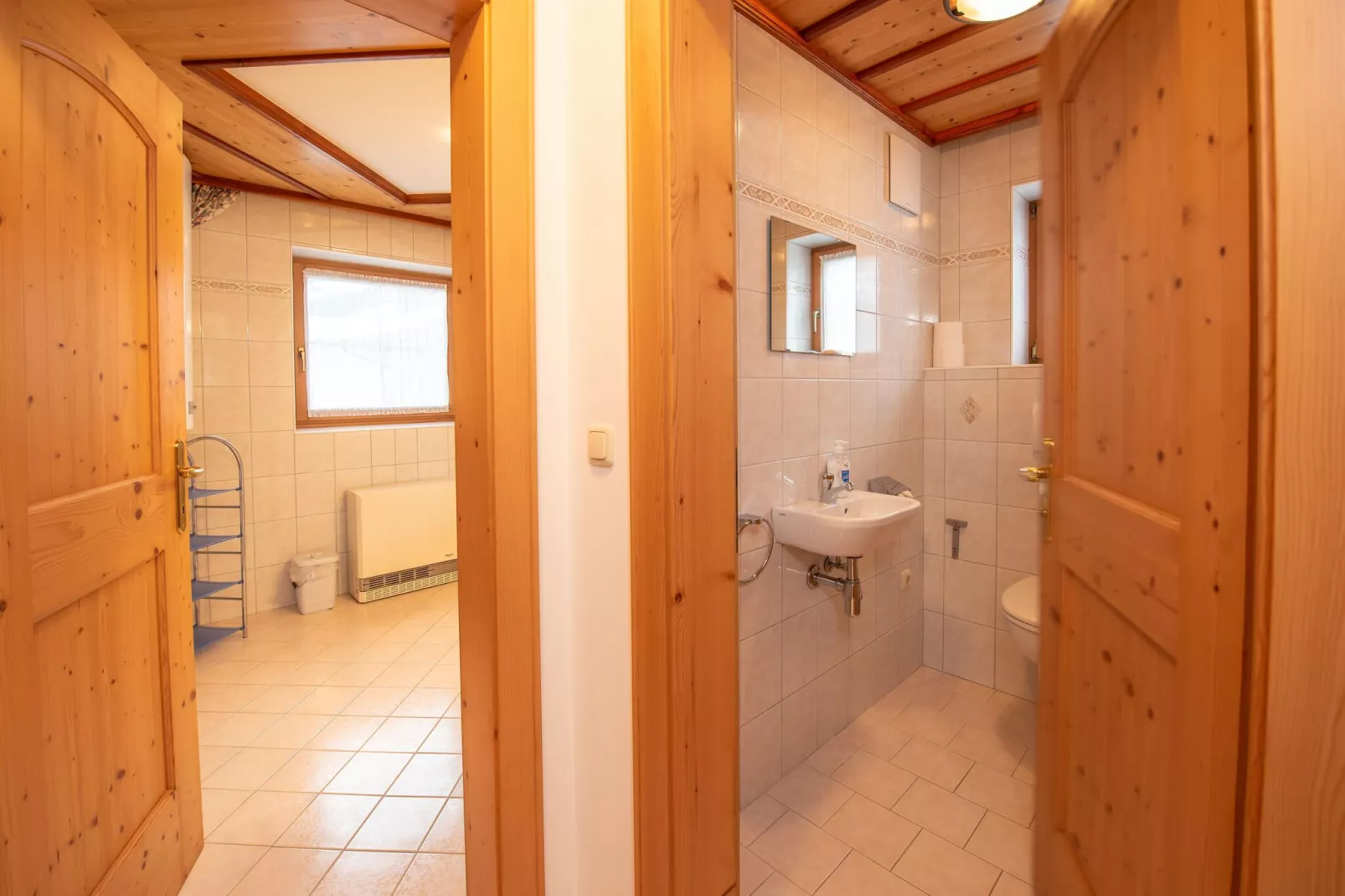 Ferienwohnungen Johann und Eva-Bathroom