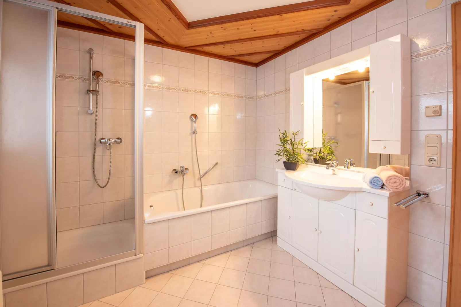 Ferienwohnungen Johann und Eva-Bathroom