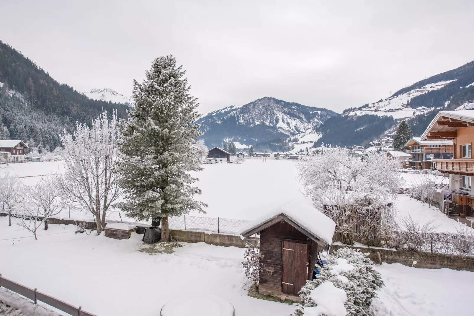 Ferienwohnungen Johann und Eva-View winter