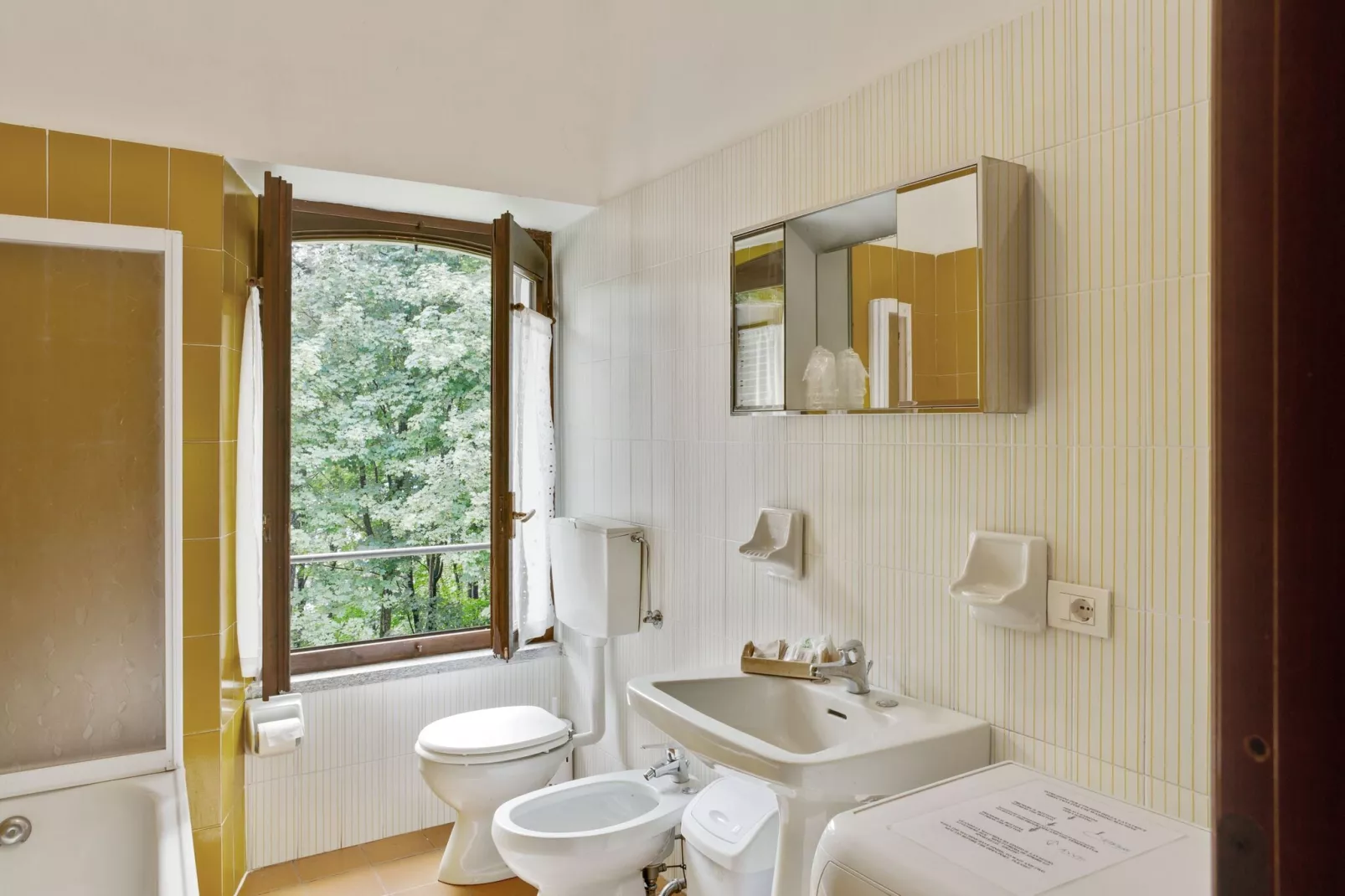 Rododendro-Bathroom