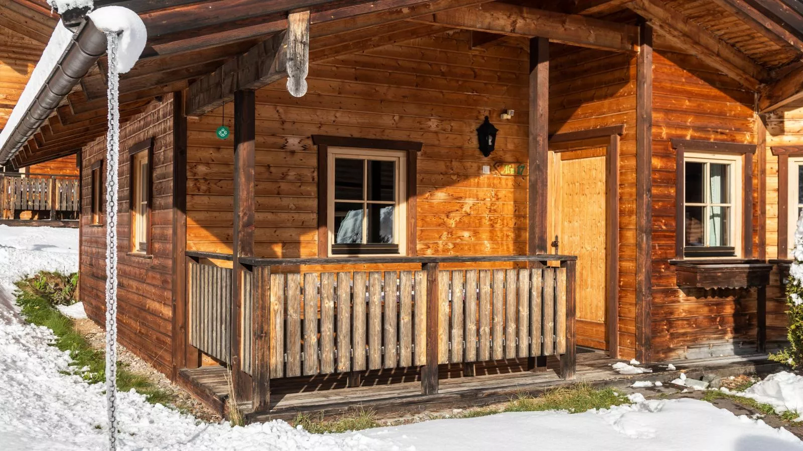 Uriges Chalet 7-Exterior winter