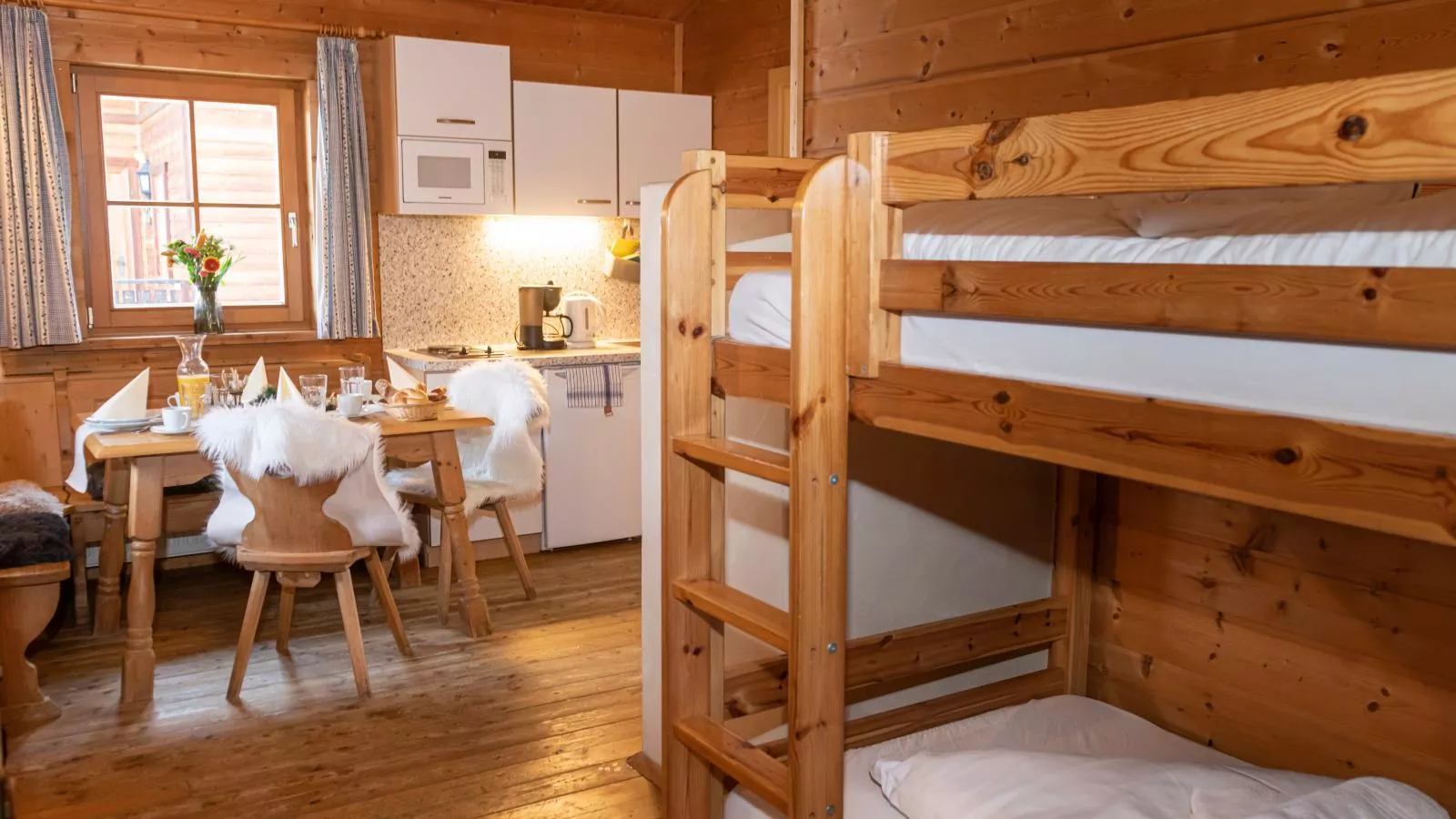Uriges Chalet 17-Indoor