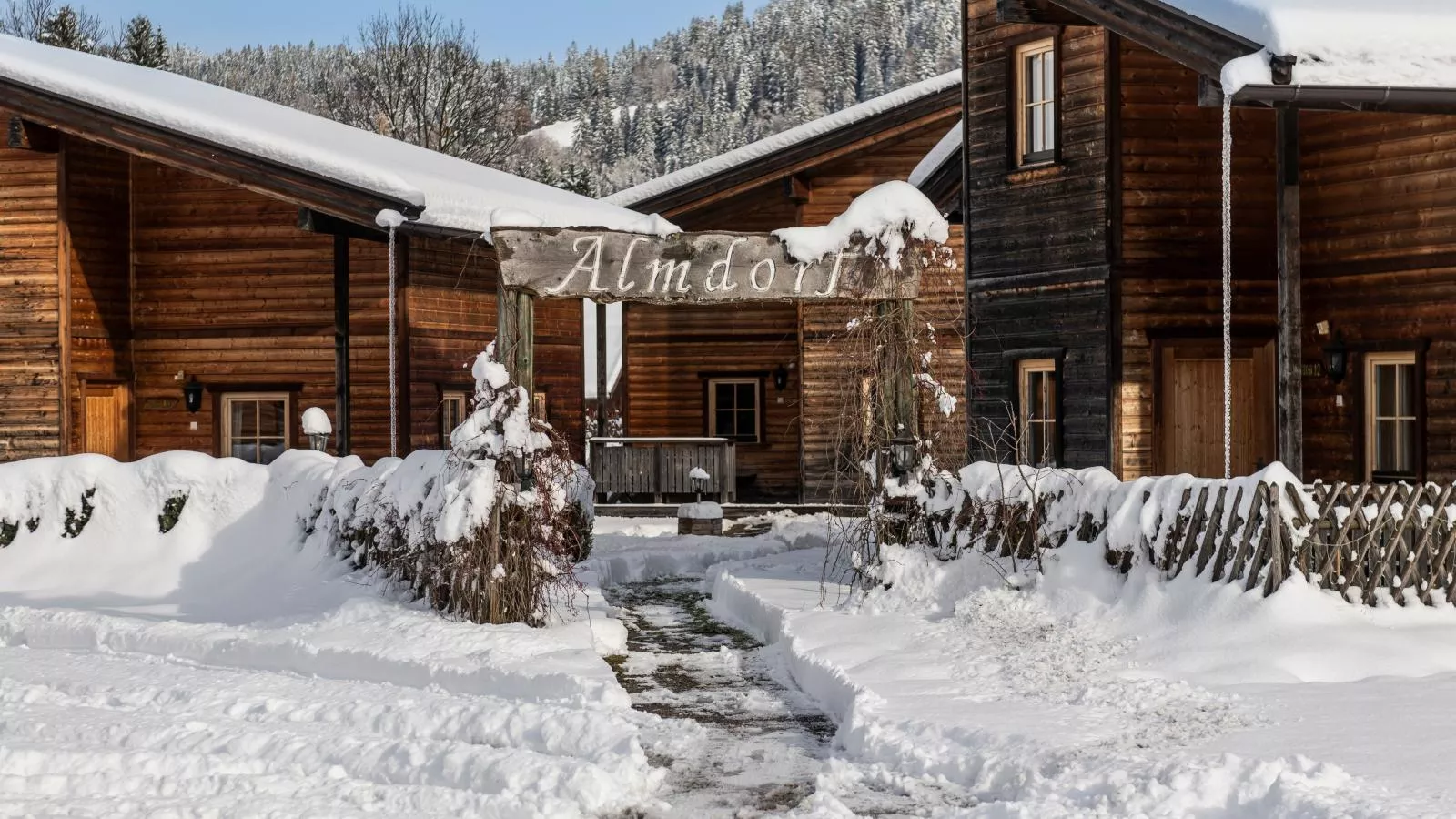 Urige Chalets 14 und 17-Exterior winter