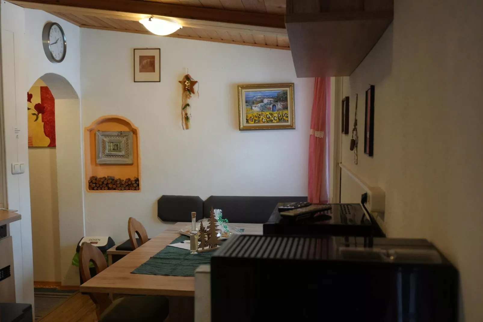 Haus Perler-Esszimmer