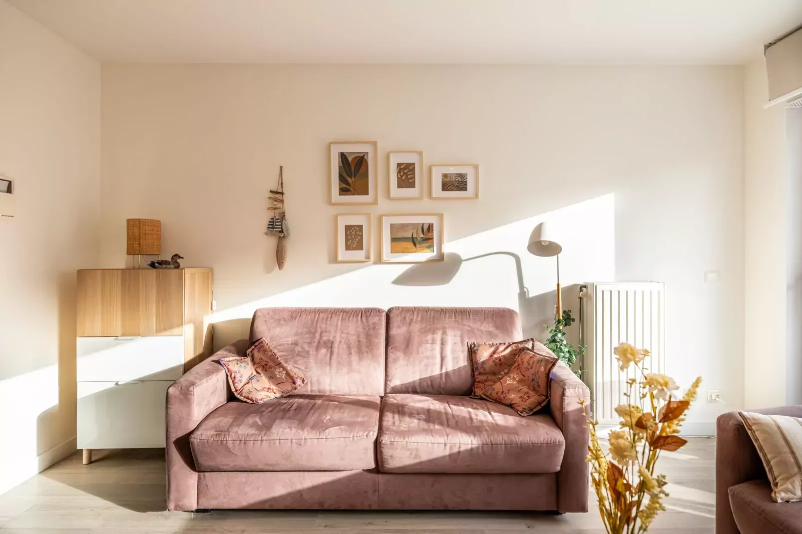 Gaston Lejeune 201-Living room