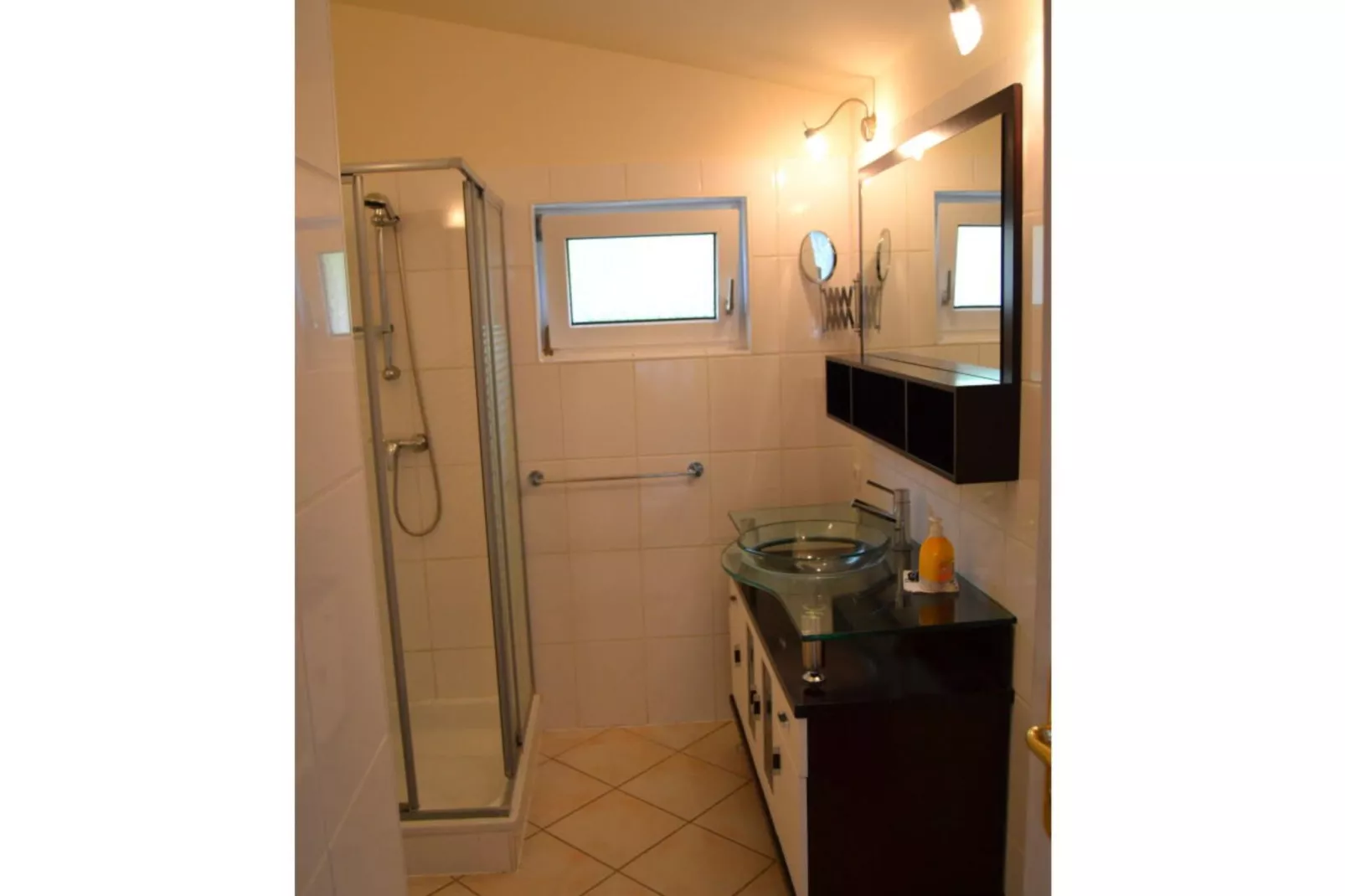 6517-Bathroom