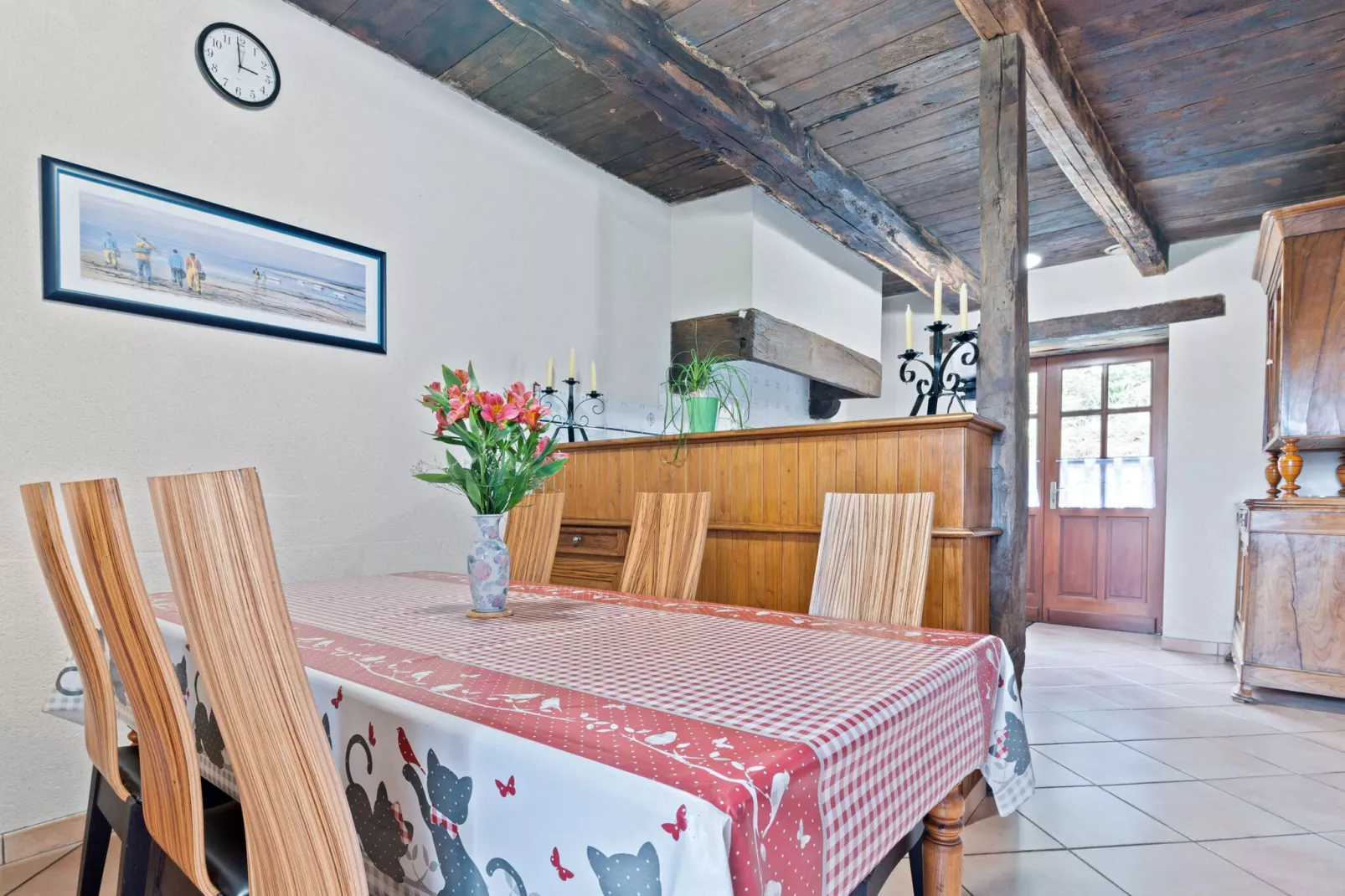 L'Eguillere-Dining room