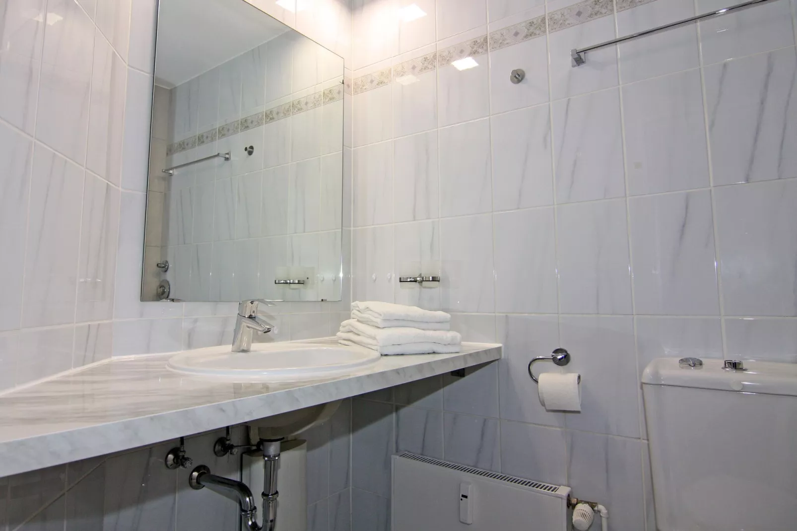 Apartments Panorama Laboe III m Seeblick 60 qm-Bathroom