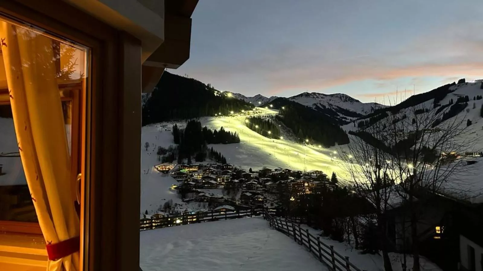 Traumlage Ski in - Ski out-View winter