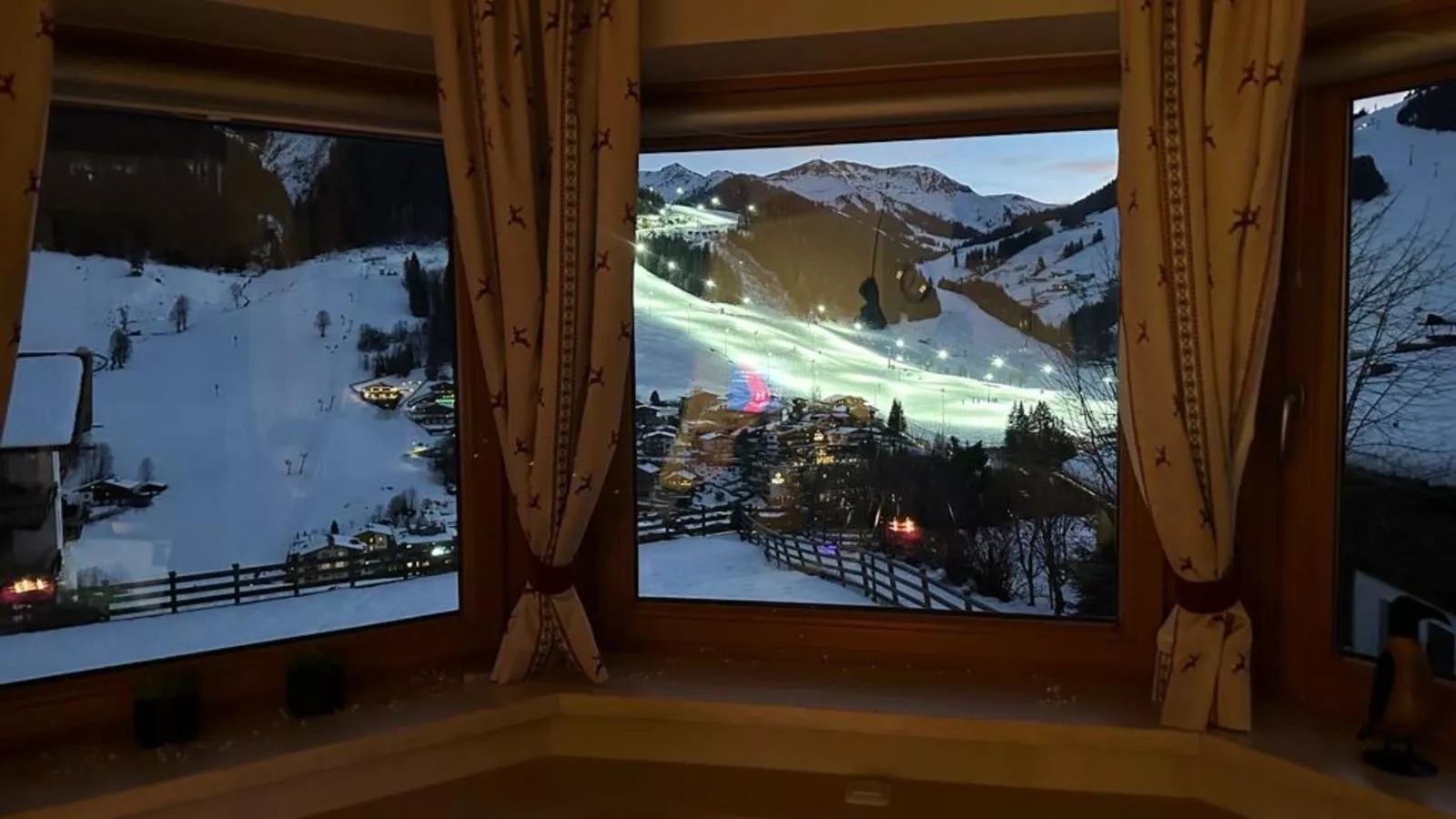 Traumlage Ski in - Ski out-View winter