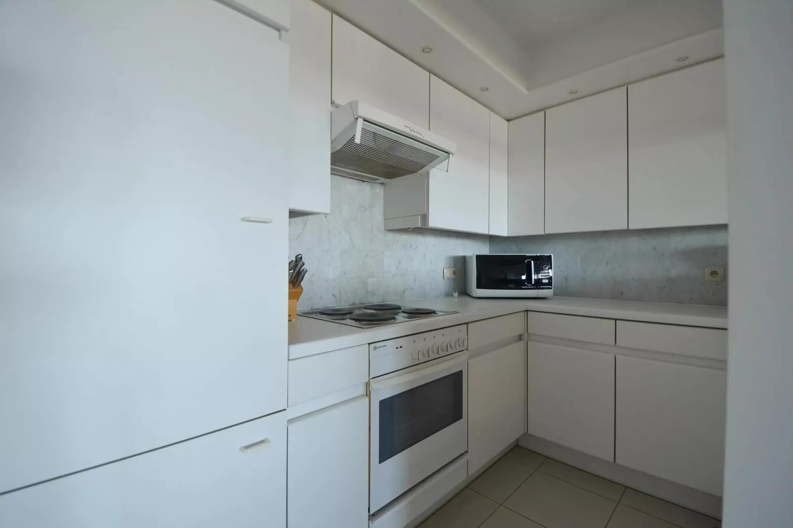 PLAZA C/1232-Kitchen
