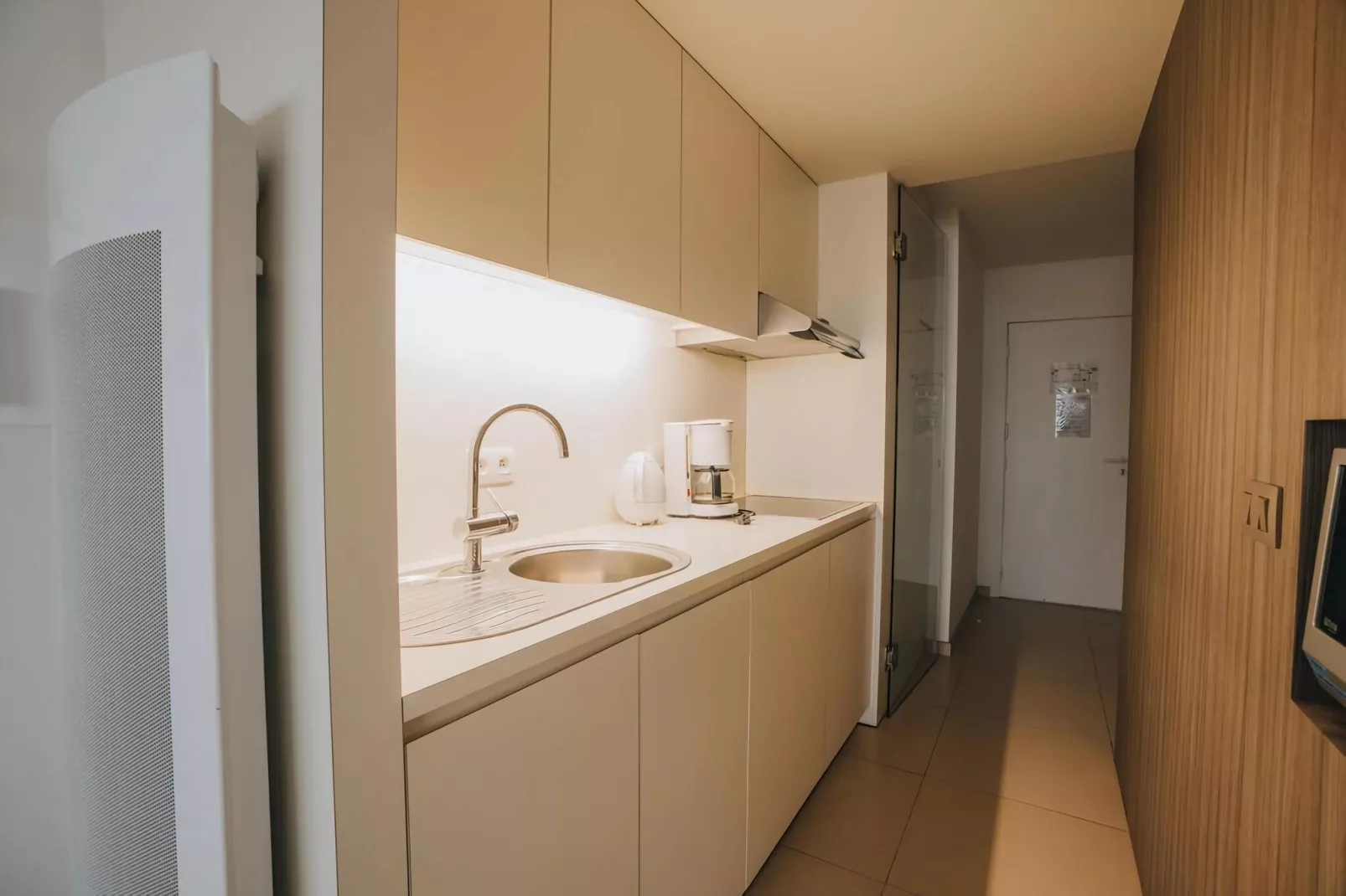 PLAZA H/0713-Kitchen