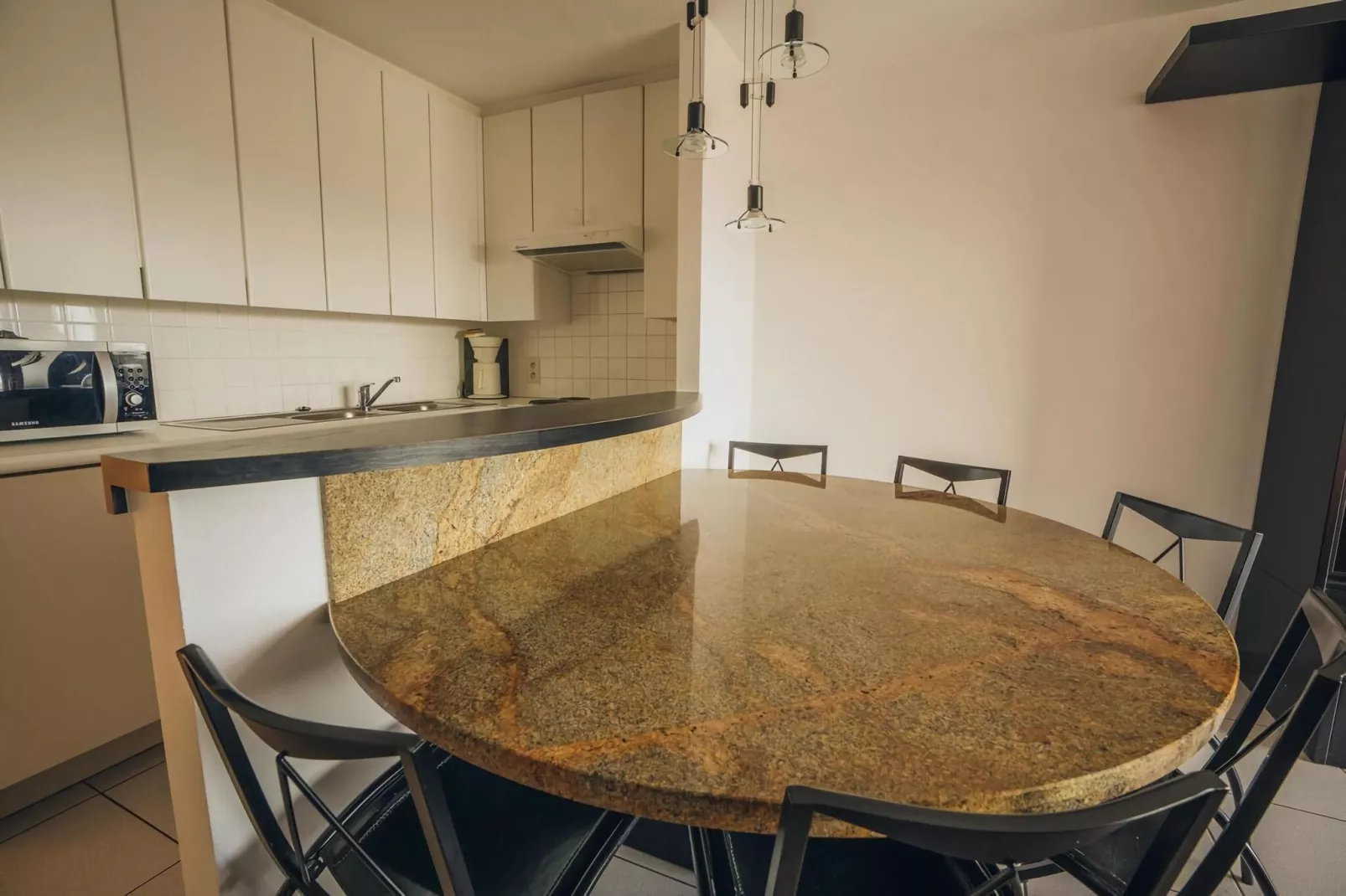 PLAZA X/X13-Kitchen