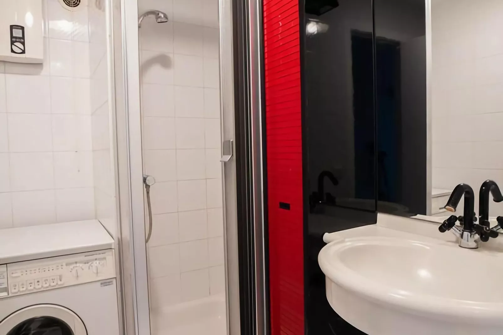 PLAZA X/X13-Bathroom