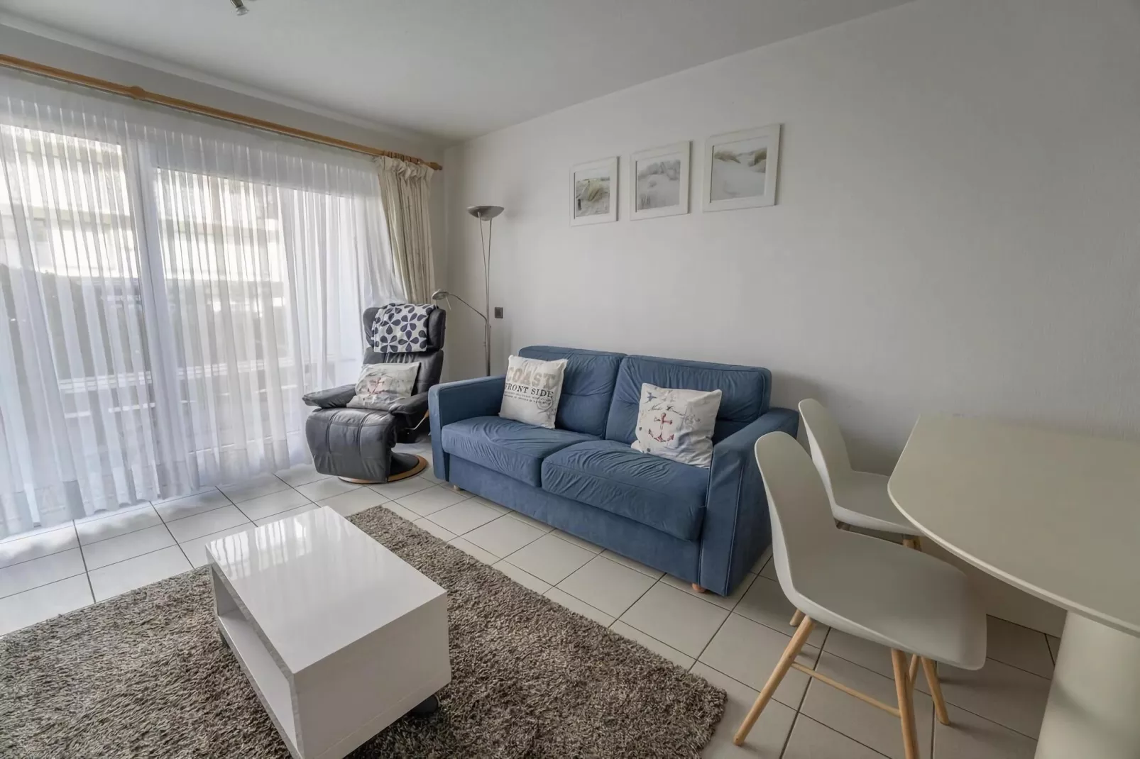 PLAZA G/1601-Living room