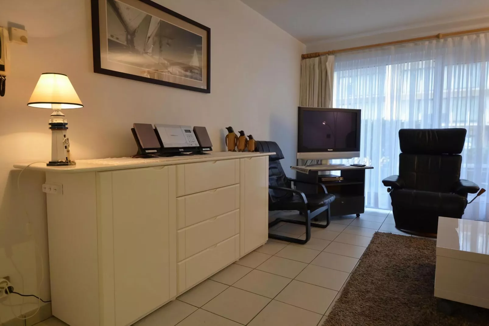 PLAZA G/1601-Living room