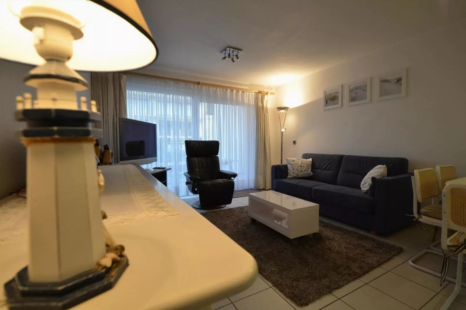 PLAZA G/1601-Living room