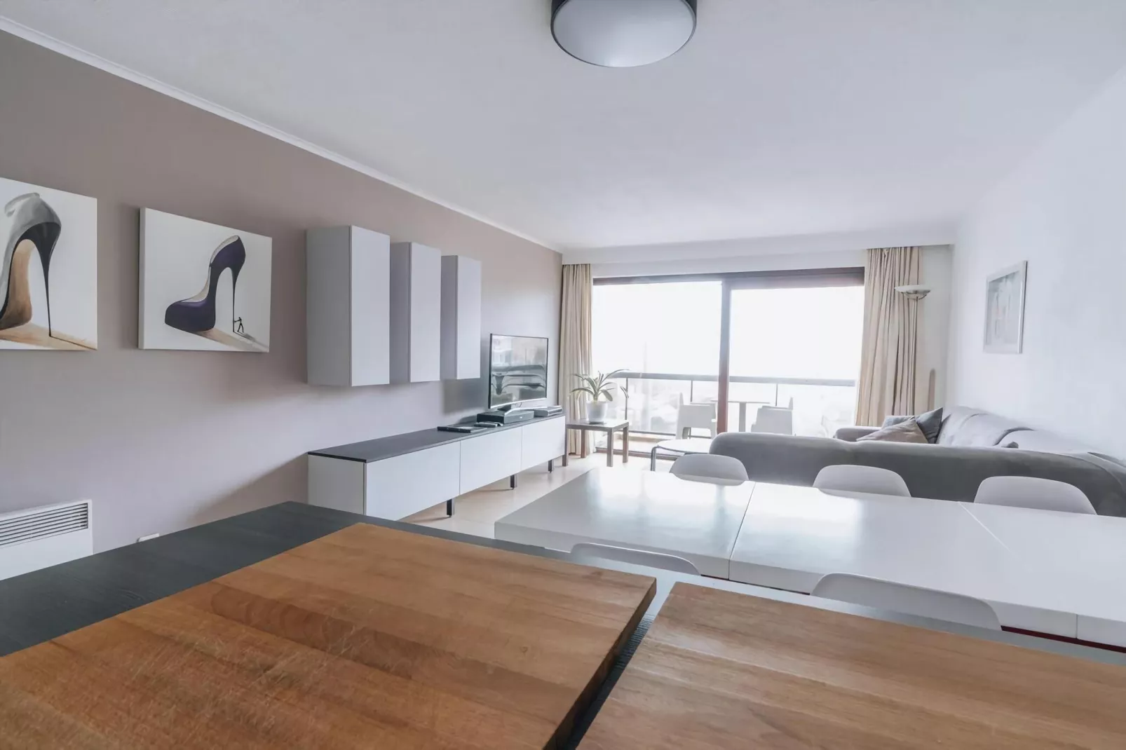 PLAZA I/2811-Dining room