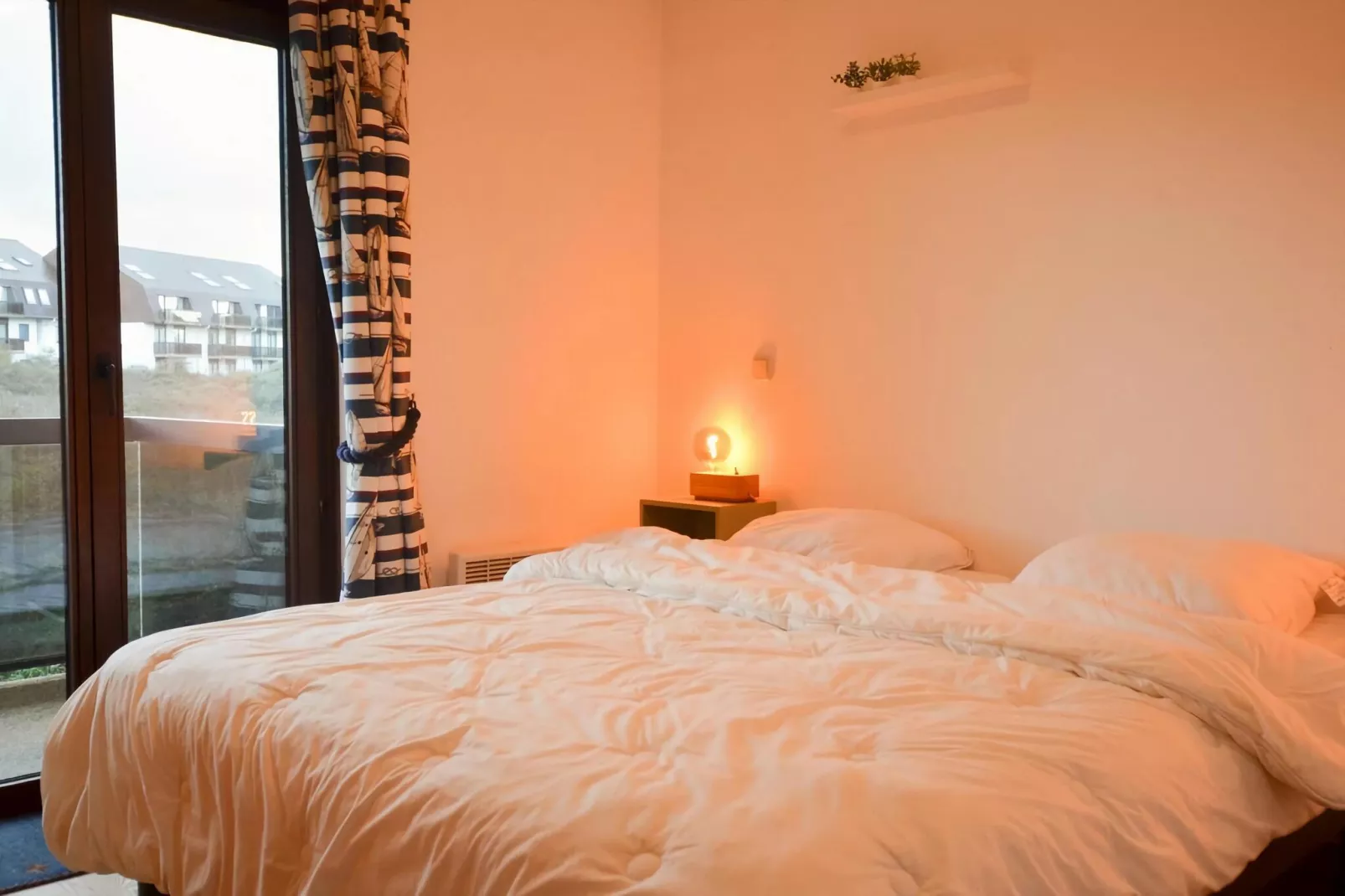 PLAZA A2/2011-Bedroom