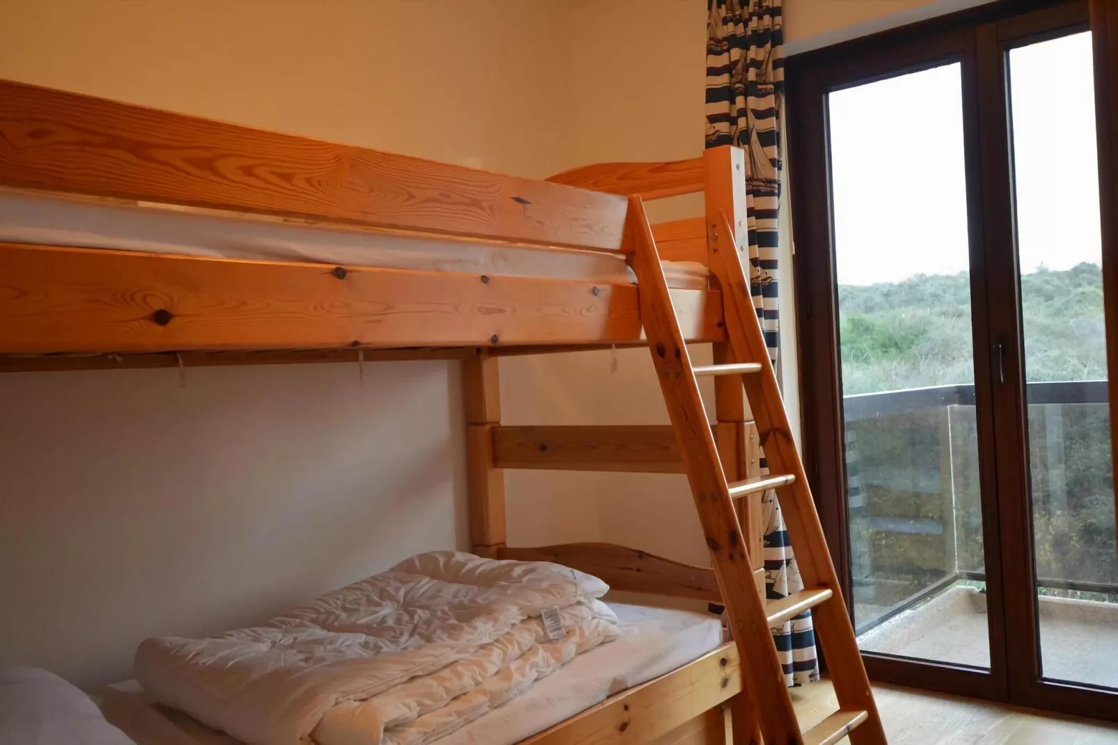 PLAZA A2/2011-Bedroom