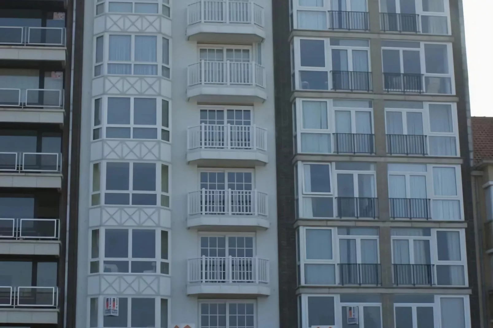 BRITANNI/BRIT0601-Exterior summer