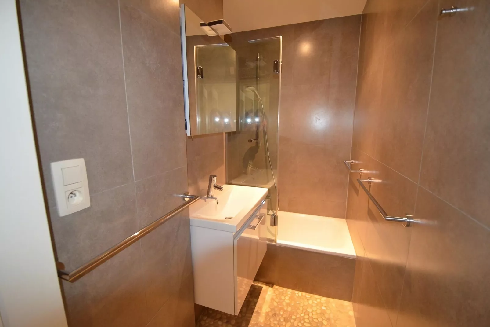 BRITANNI/BRIT0601-Bathroom