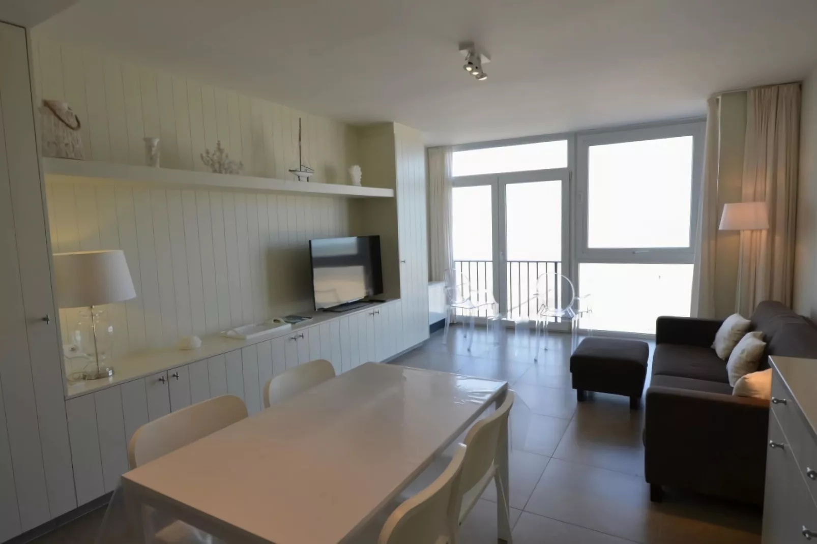 BRITANNI/BRIT0501-Living room