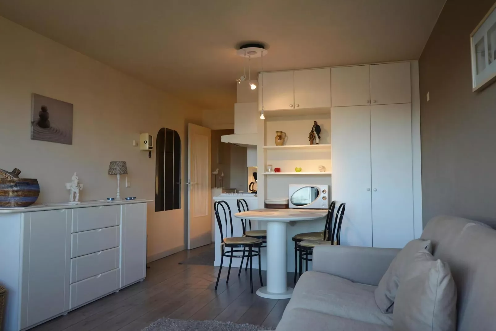 PLAZA Y/Y12-Kitchen