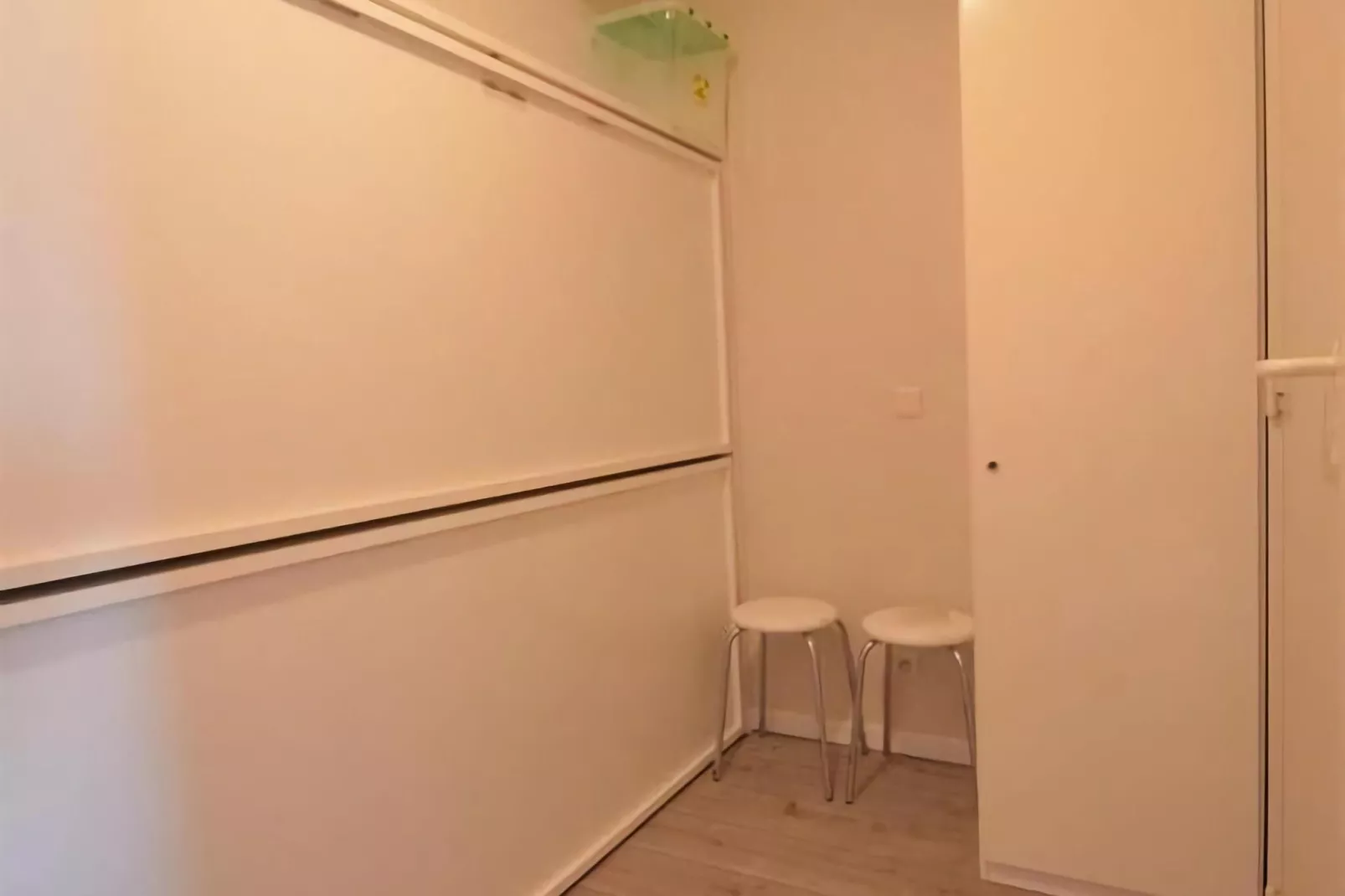 PLAZA Y/Y12-Bedroom
