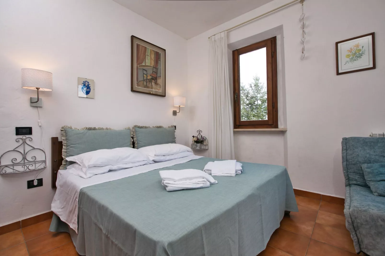 Sassetta Castagno-Bedroom